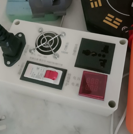 Tester gniazd zabezpieczającyc – Power Supply Tester recenzja i cena