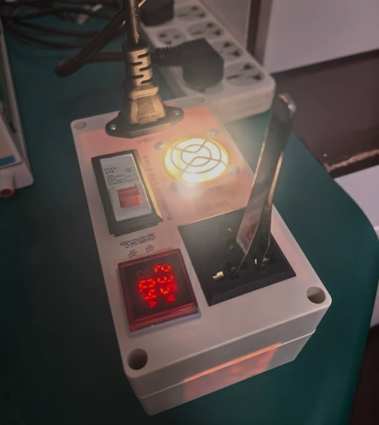 Tester gniazd zabezpieczającyc – Power Supply Tester recenzja i cena